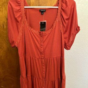 NEW w/ tags - Torrid puff-sleeved blouse with lovely lace trim and details